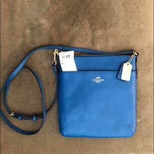 Coach - Messenger Crossbody in Crossgrain